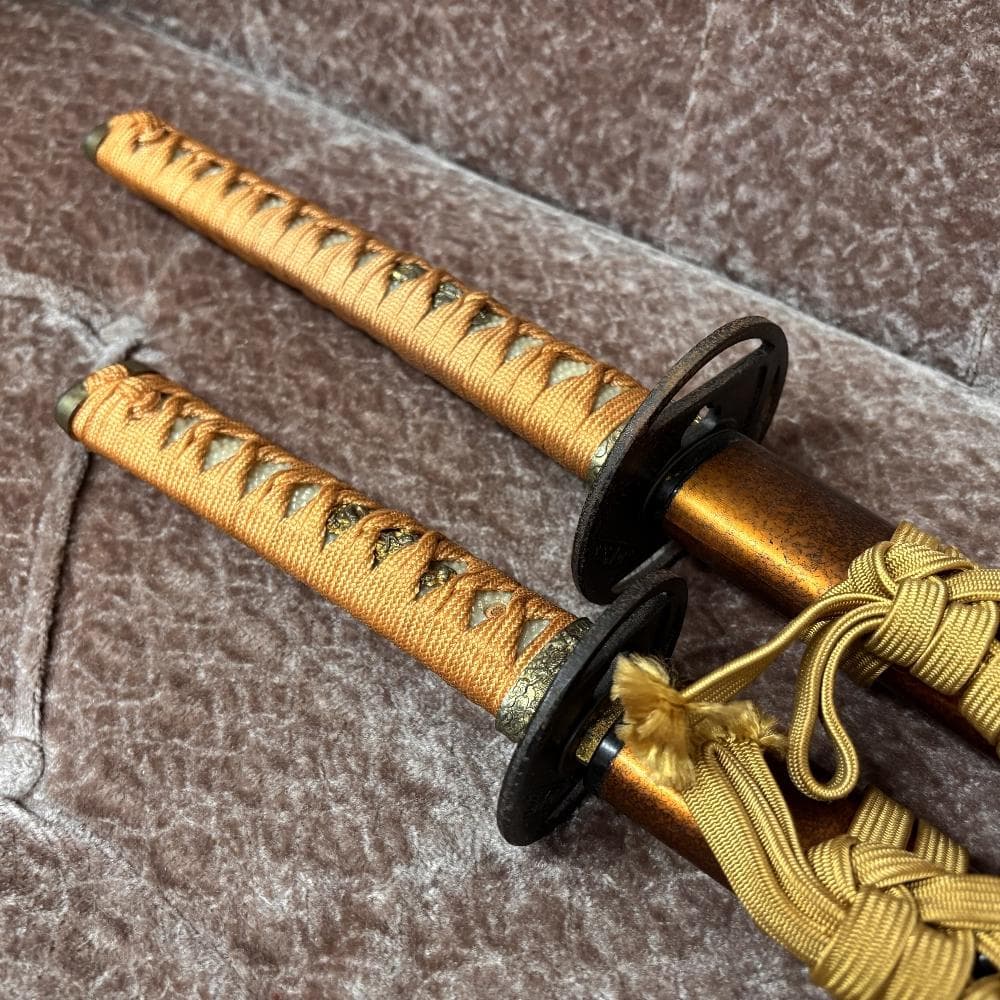 模造刀 模擬刀 レプリカ 大小揃え 互の目尖り刃 鉄鍔 梨地鞘 観賞用