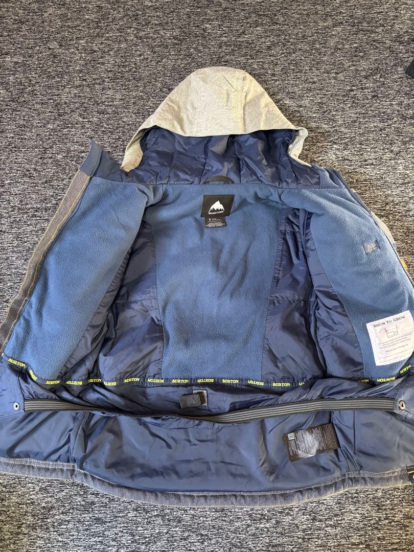 Burton kids スノーウエア　Sサイズ　130.140