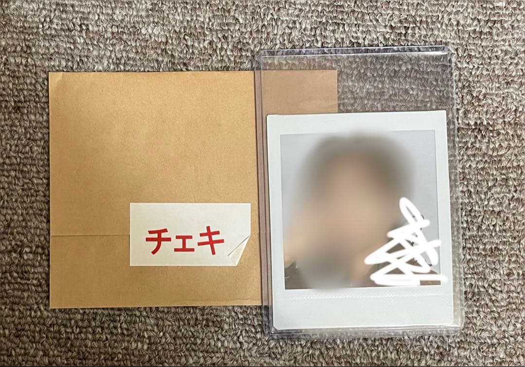 志賀李玖、チェキ、サイン