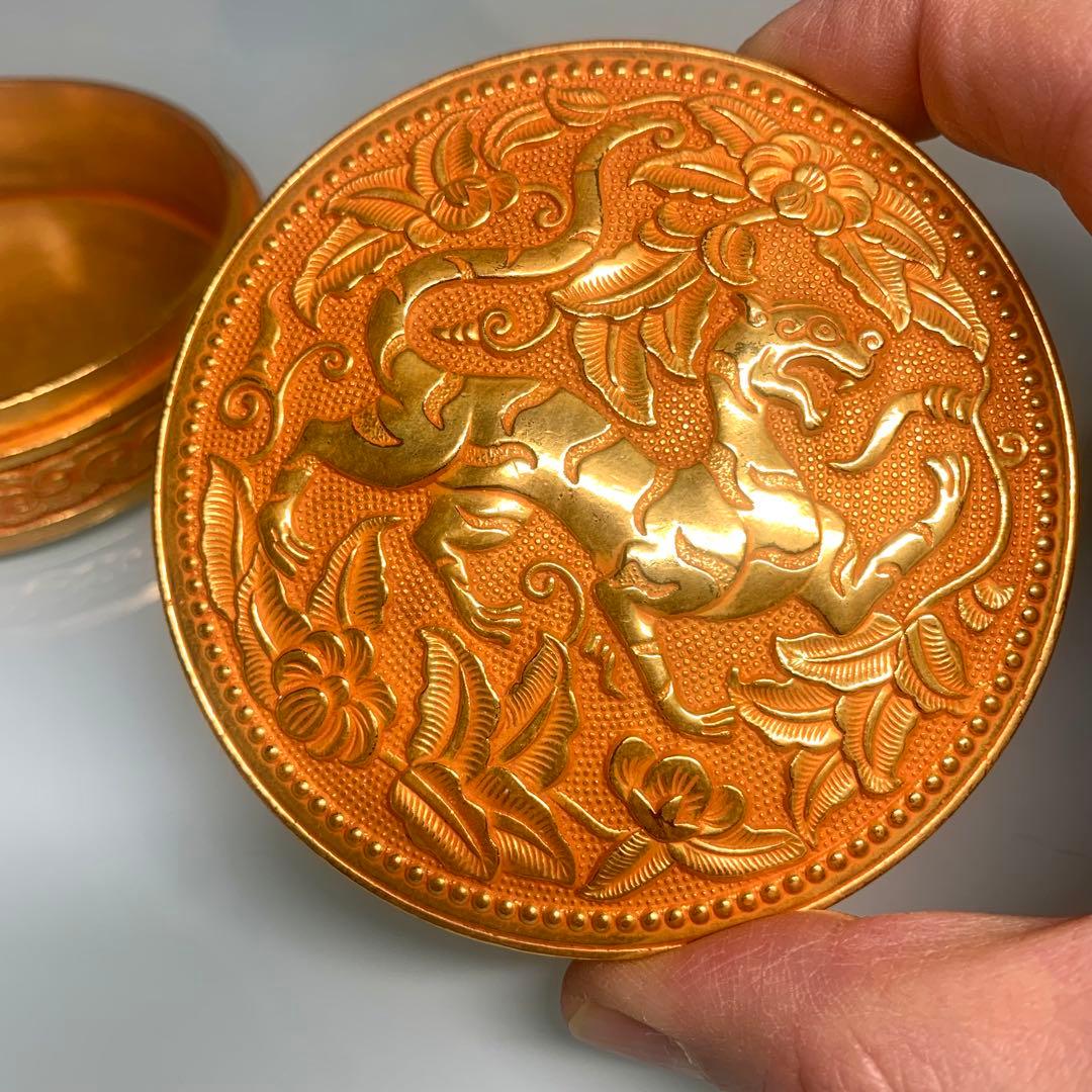 文房貝 小物入れ ジュエリーボックス凹凸金虎凰彫刻　インテリア　置物縁起物時代物