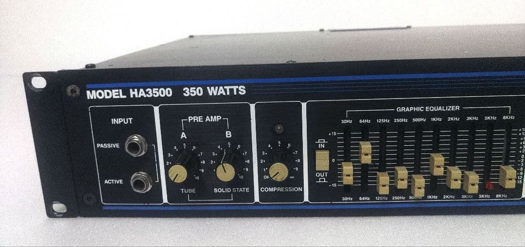 Hartke HA3500 　CLASSIC PRO 2Uラック付属