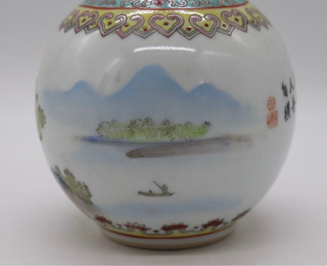 中国　粉彩　山水紋長頸瓶ペア　送料込み0406