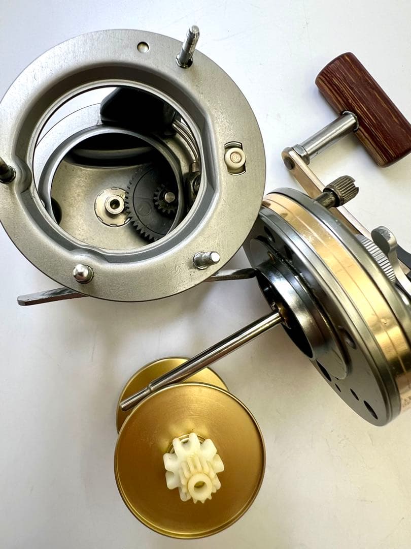 Abu アブ ガルシア アンバサダー ファイブスター ベイトリール