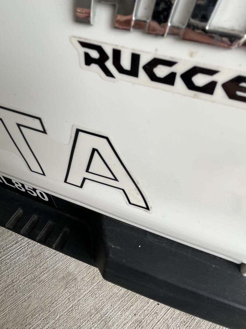 手渡し限定 乗用ラジコン TOYOTA HILUX RUGGED ハイラックス