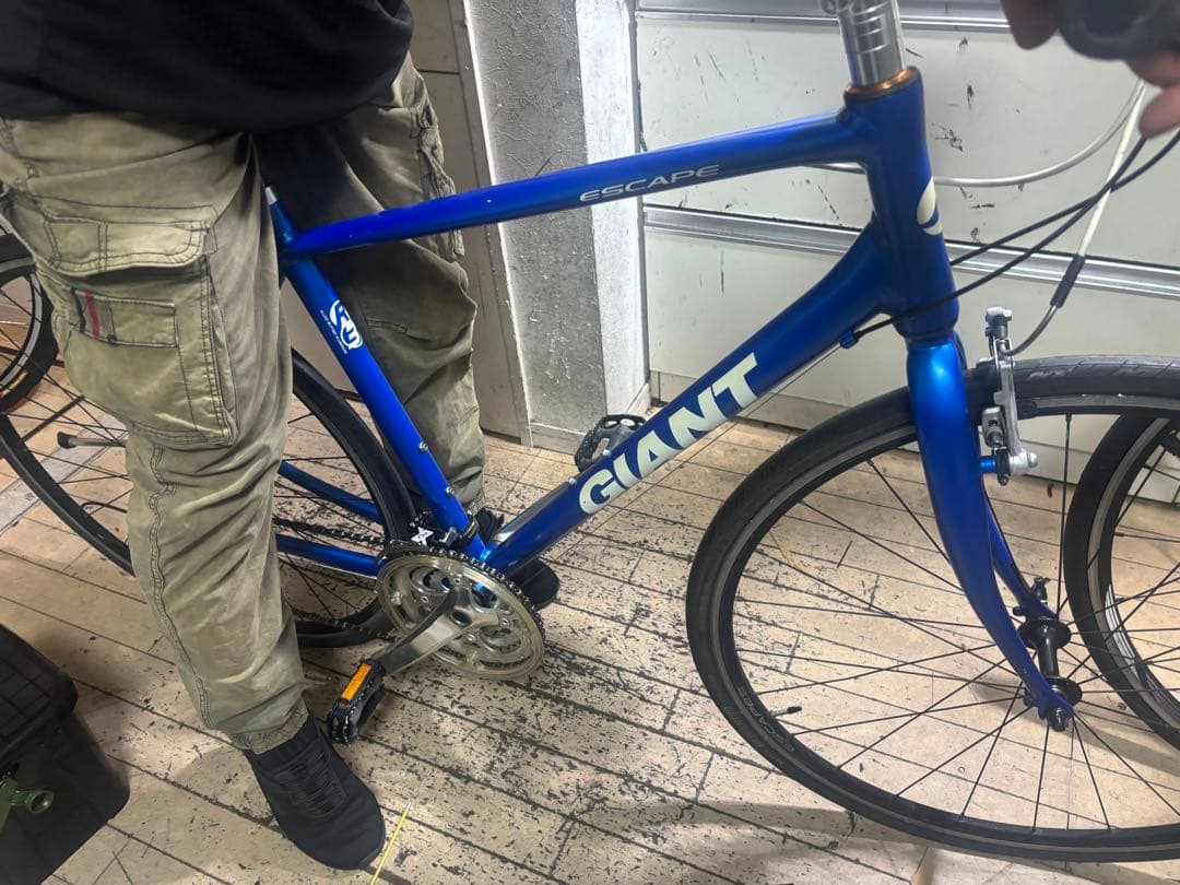 GIANT ESCAPE 青 ジャイアントのクロスバイク