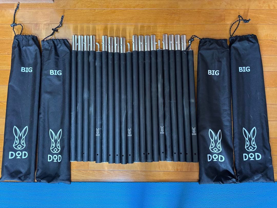 【たぐ】ＤＯＤ　ビックタープポール　ブラック　4セット　収納袋付き
