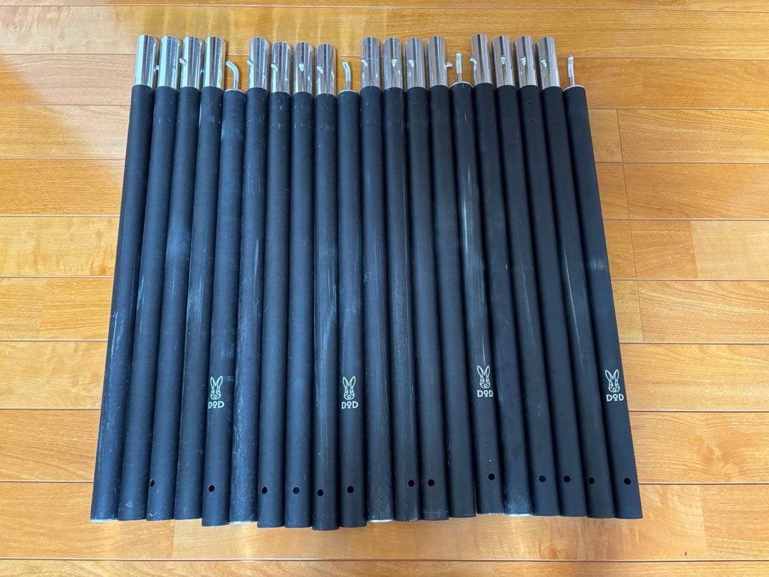 【たぐ】ＤＯＤ　ビックタープポール　ブラック　4セット　収納袋付き