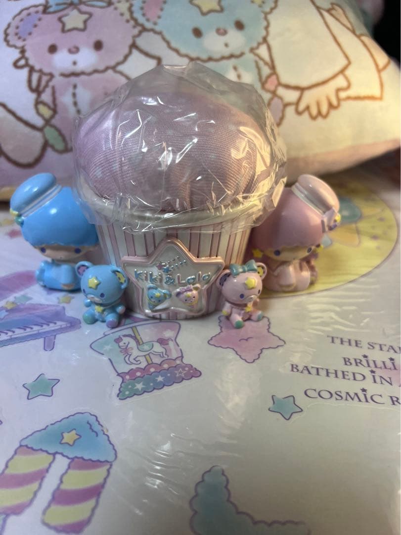 キキララ カップケーキ型フィギュアセット