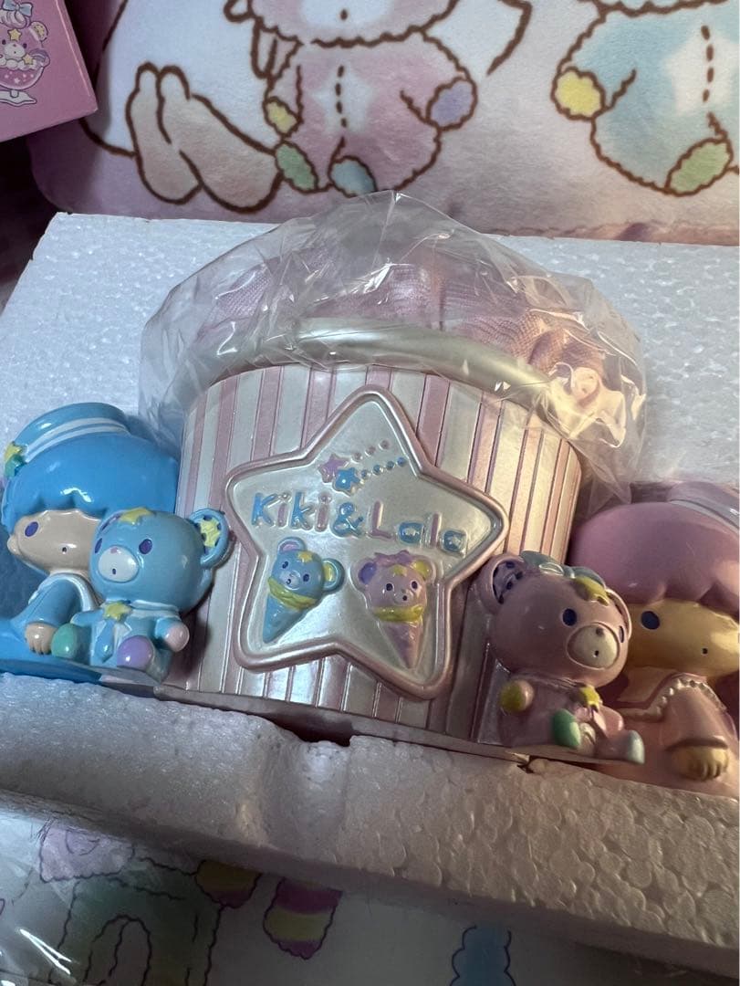 キキララ カップケーキ型フィギュアセット