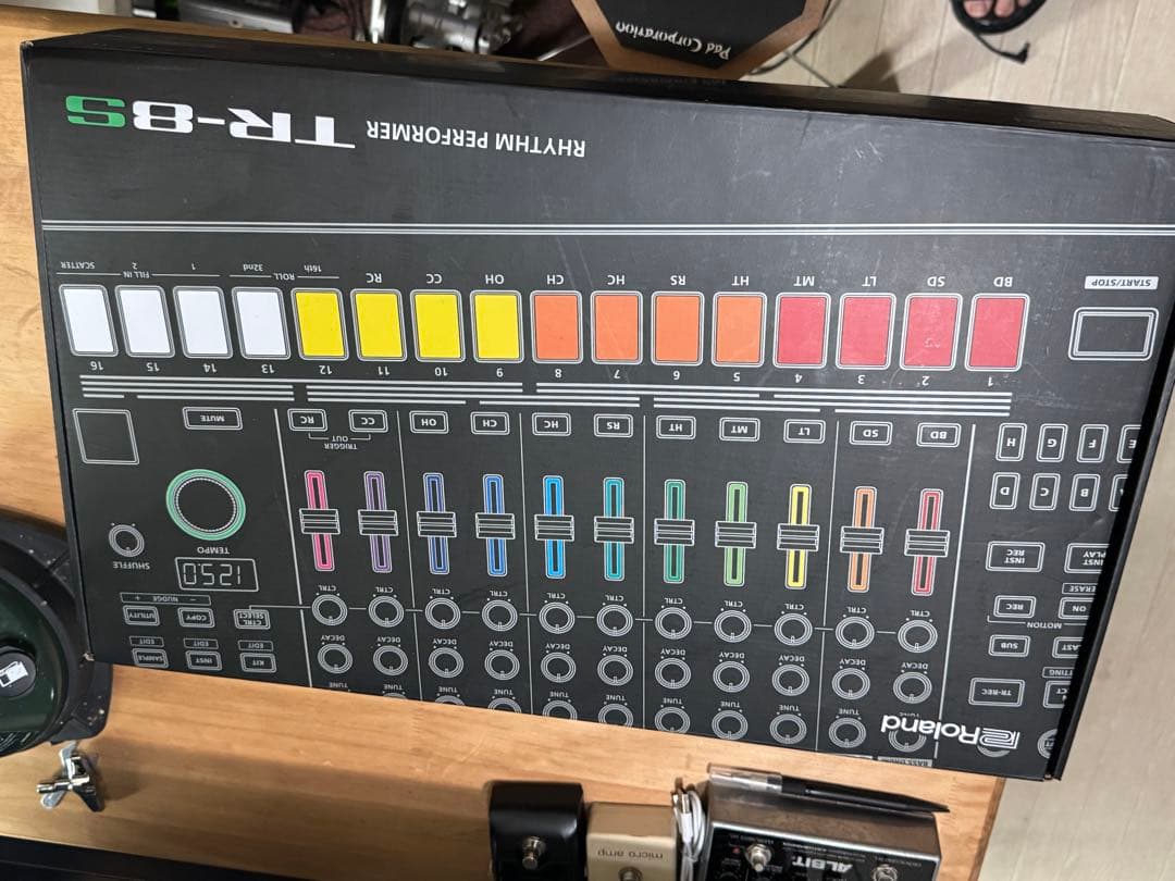 Roland　AIRA series TR-8S