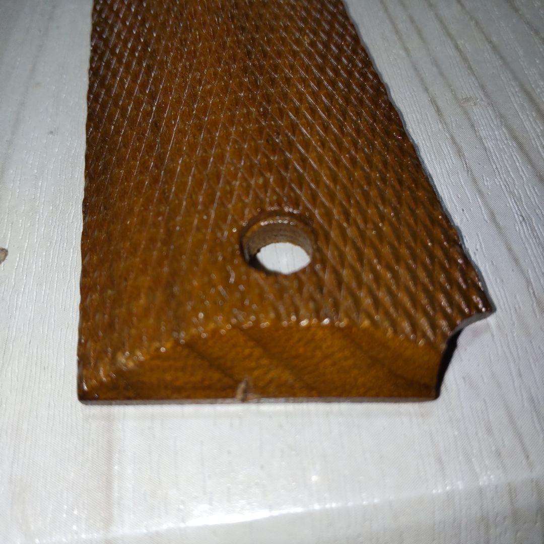 老舗 ヘレッツ社 ガバメントオフィサーズ用木製グリップ 中古扱い