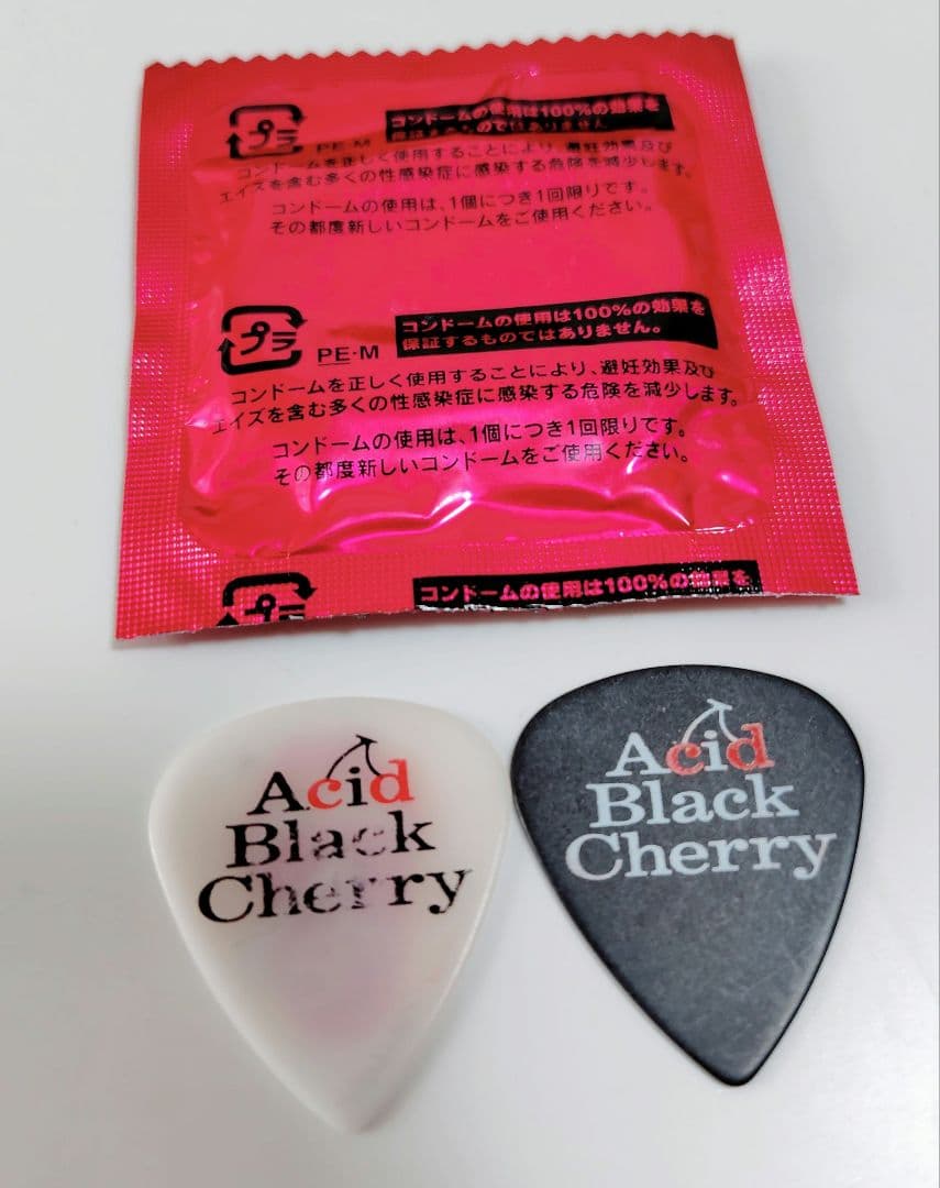 Acid Black Cherry ピック 2種　コンドーム