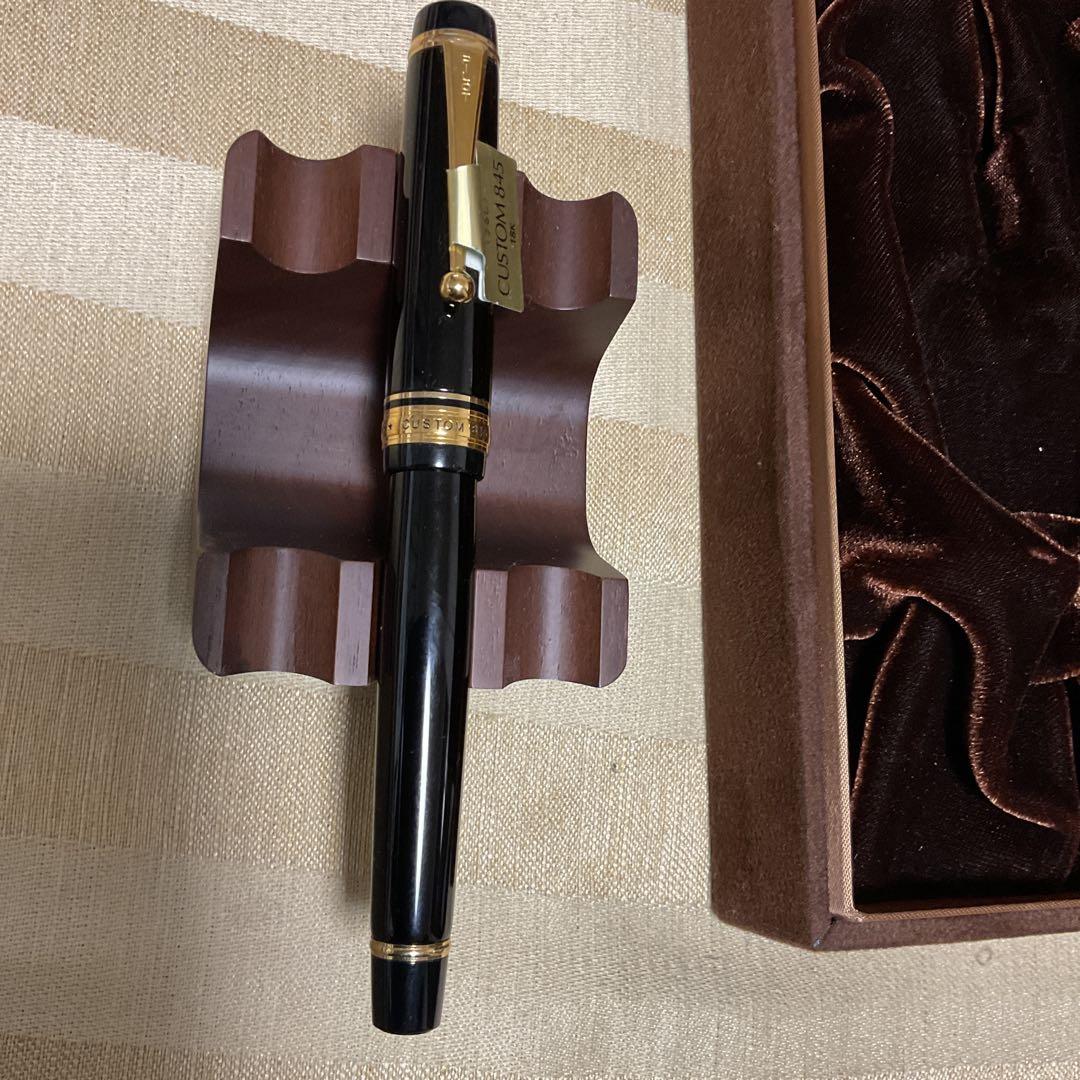 PILOTパイロット　CUSTOMカスタム845 漆　万年筆　Mニブ