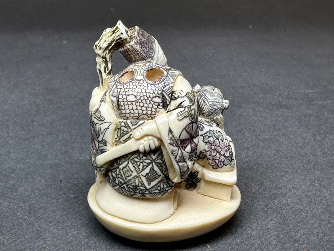 極上　置物　根付　彫刻 置物　細密細工　骨董　アンティーク