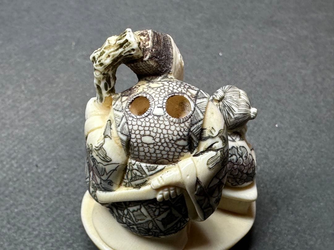 極上　置物　根付　彫刻 置物　細密細工　骨董　アンティーク