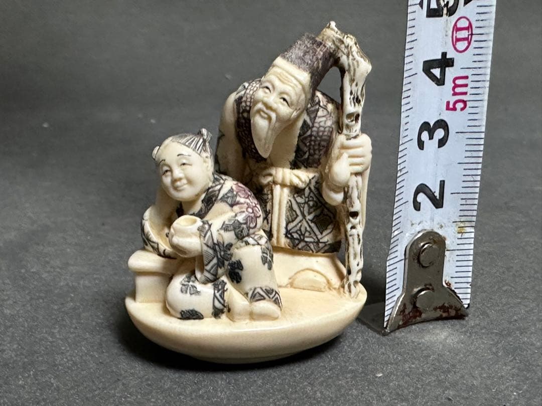 極上　置物　根付　彫刻 置物　細密細工　骨董　アンティーク