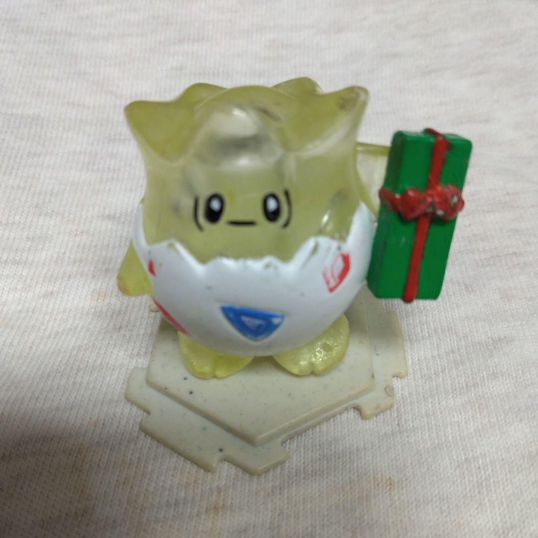 ポケモンフィギュア クリマスデザイン4体 ピカチュウ、マルル、トゲピー 任天堂