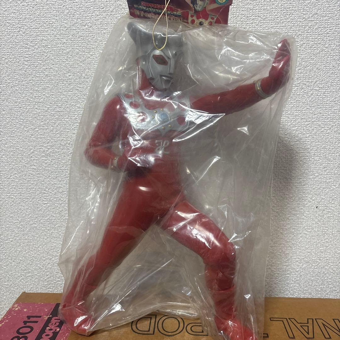 未開封 ビッグサイズソフビフィギュア レオ タロウ ウルトラマン