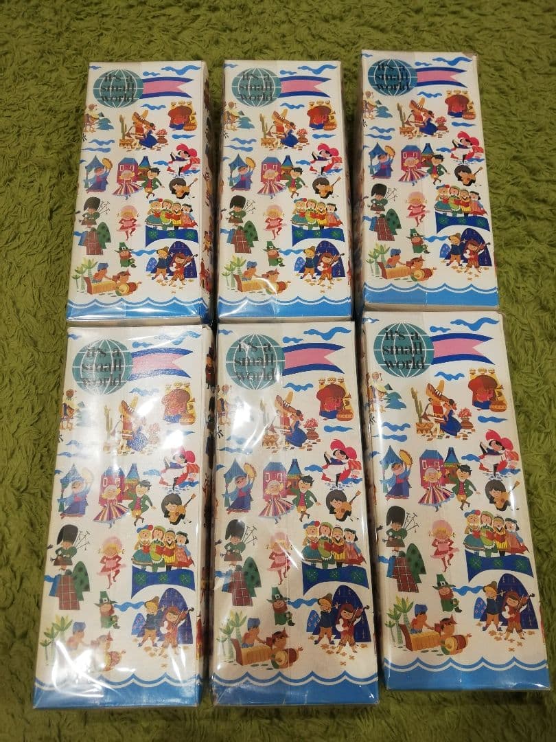 ディズニー　レトロ　イッツアスモールワールド　コレクションドール　人形6体セット