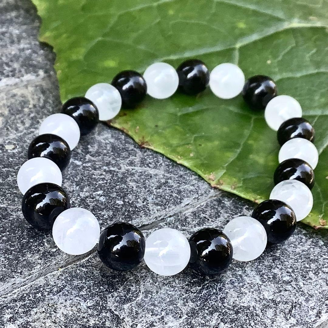 ✳希少貴重の黒平水晶*白黒ブレスレット‼️高品質を安価出品　おまとめ買い大歓迎‼️