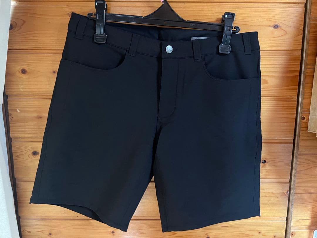新品　swrve スワーブ　ハーフパンツ　黒　34