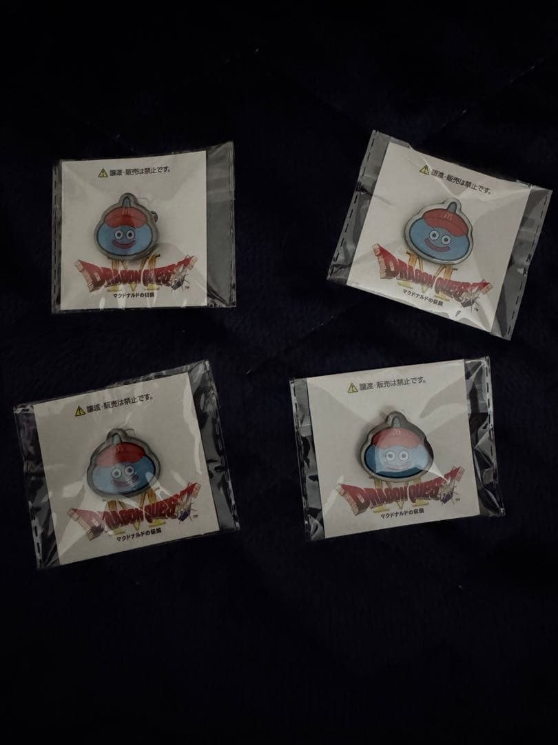 ドラゴンクエスト スライム ピンバッジ 4個セット