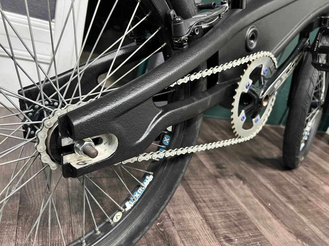 BMXバイク GT ULTRA BOX カーボン 20インチ ブラック