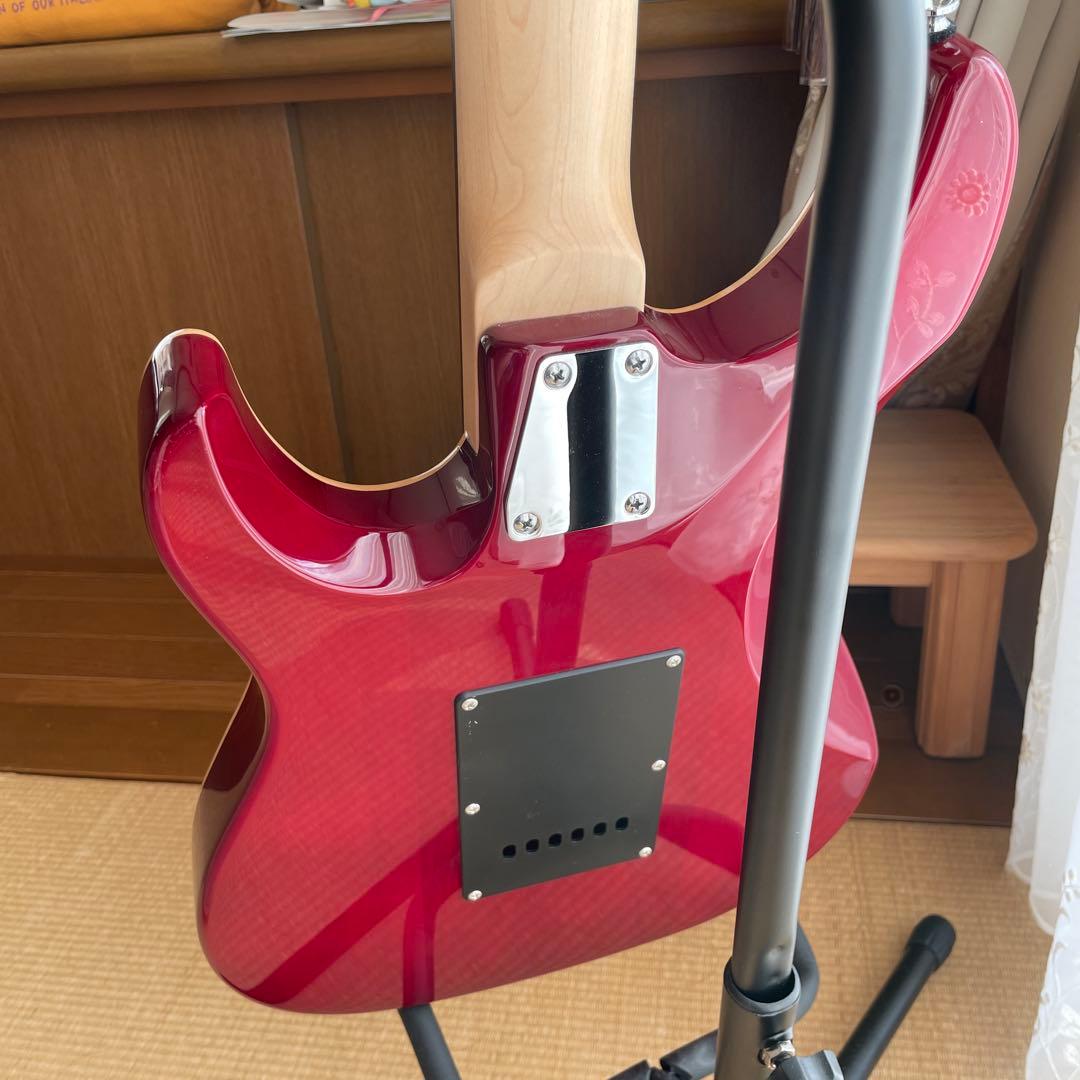 Hiroです。 エレキギター 赤