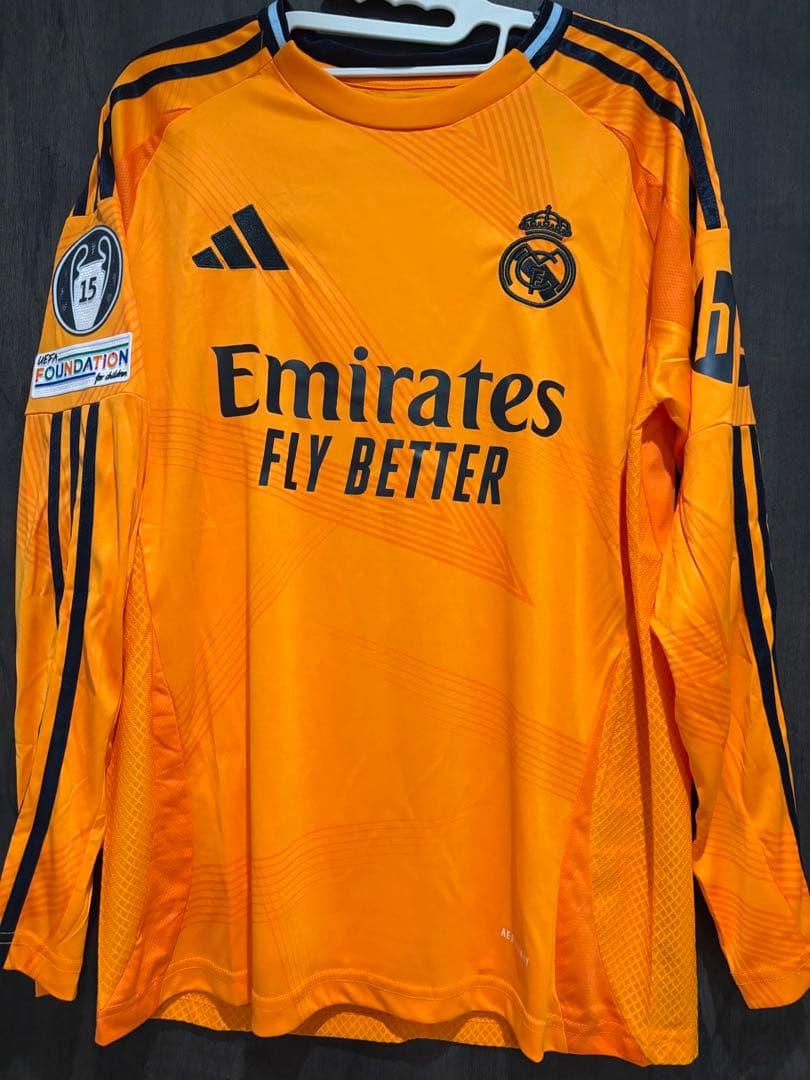 ベリンガム　レアルマドリード ユニフォーム　長袖