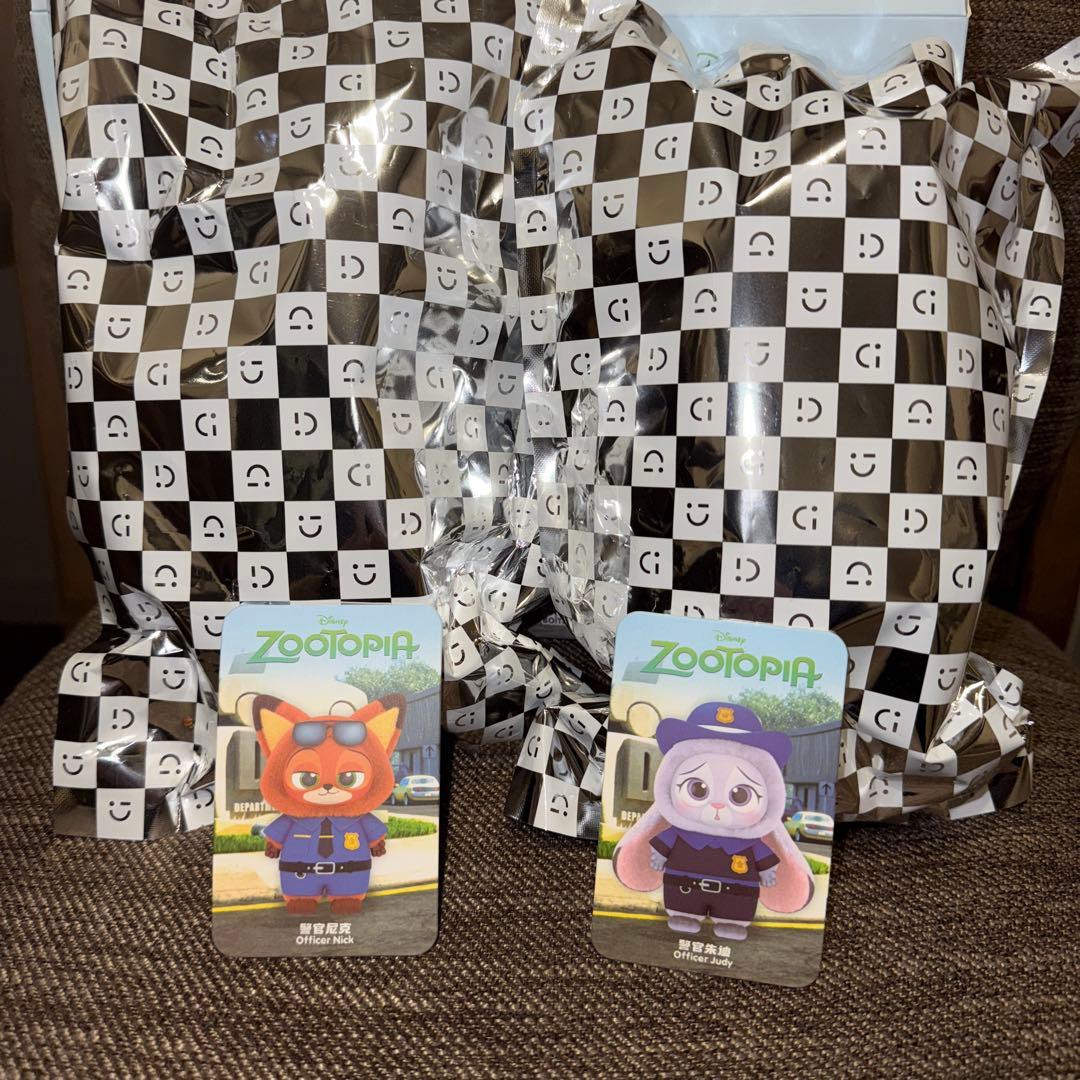 MINISO ディズニー　ズートピア　マスコット　ジュディ ニック 警官　2点