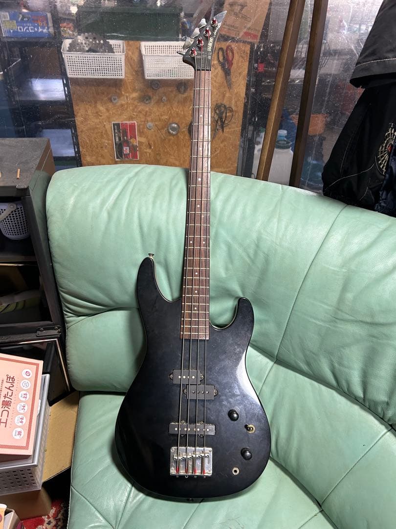 Washburn Diamond Series エレキベース ボルトオンネック