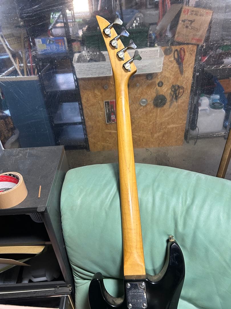 Washburn Diamond Series エレキベース ボルトオンネック