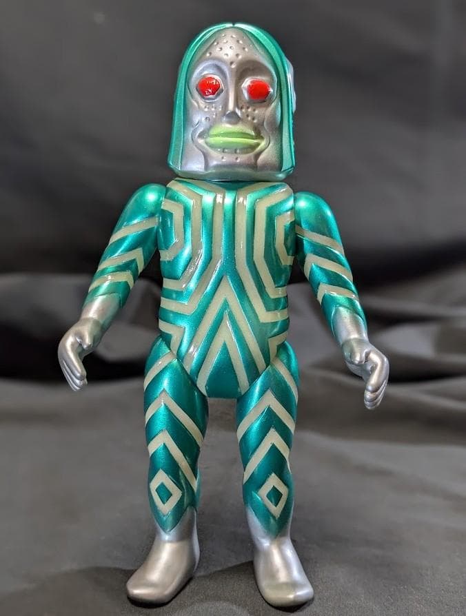 三面怪人 ダダ（Ｍ１号）三面バージョン ソフビフィギュア 蓄光カスタムペイント