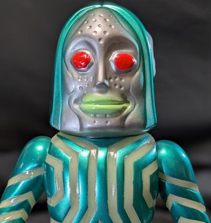 三面怪人 ダダ（Ｍ１号）三面バージョン ソフビフィギュア 蓄光カスタムペイント