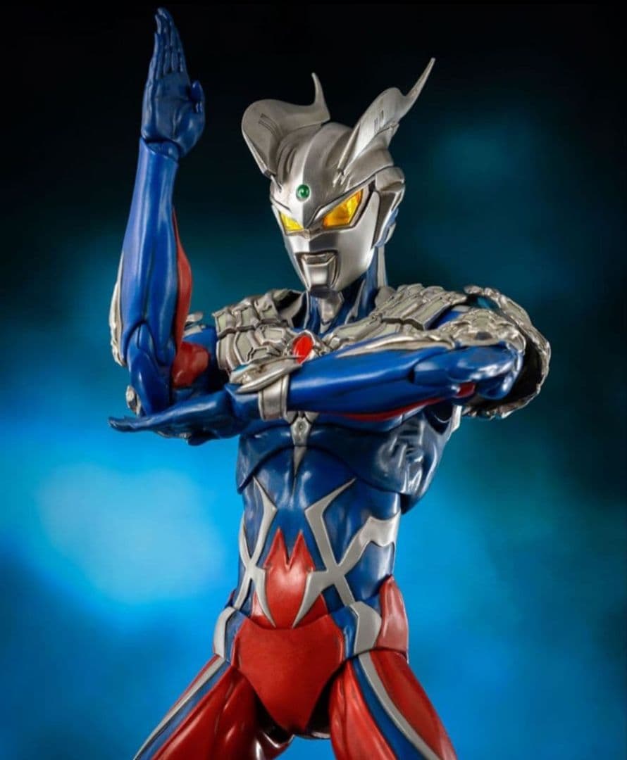 【匿名配送】threezeroX高木アキノリ　ウルトラマンゼロ
