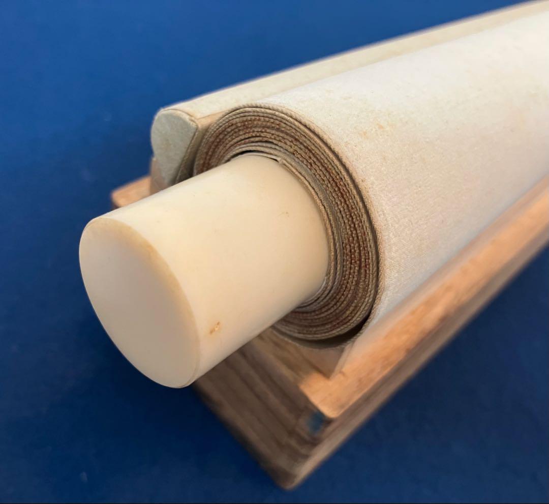 山下巌「春閑」日展特選作品　絹本　掛軸　共箱