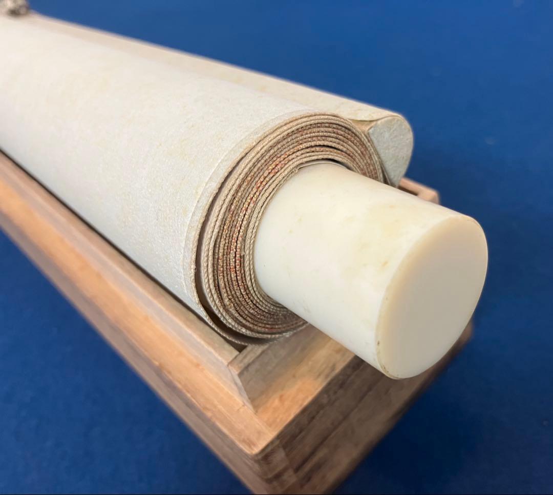 山下巌「春閑」日展特選作品　絹本　掛軸　共箱