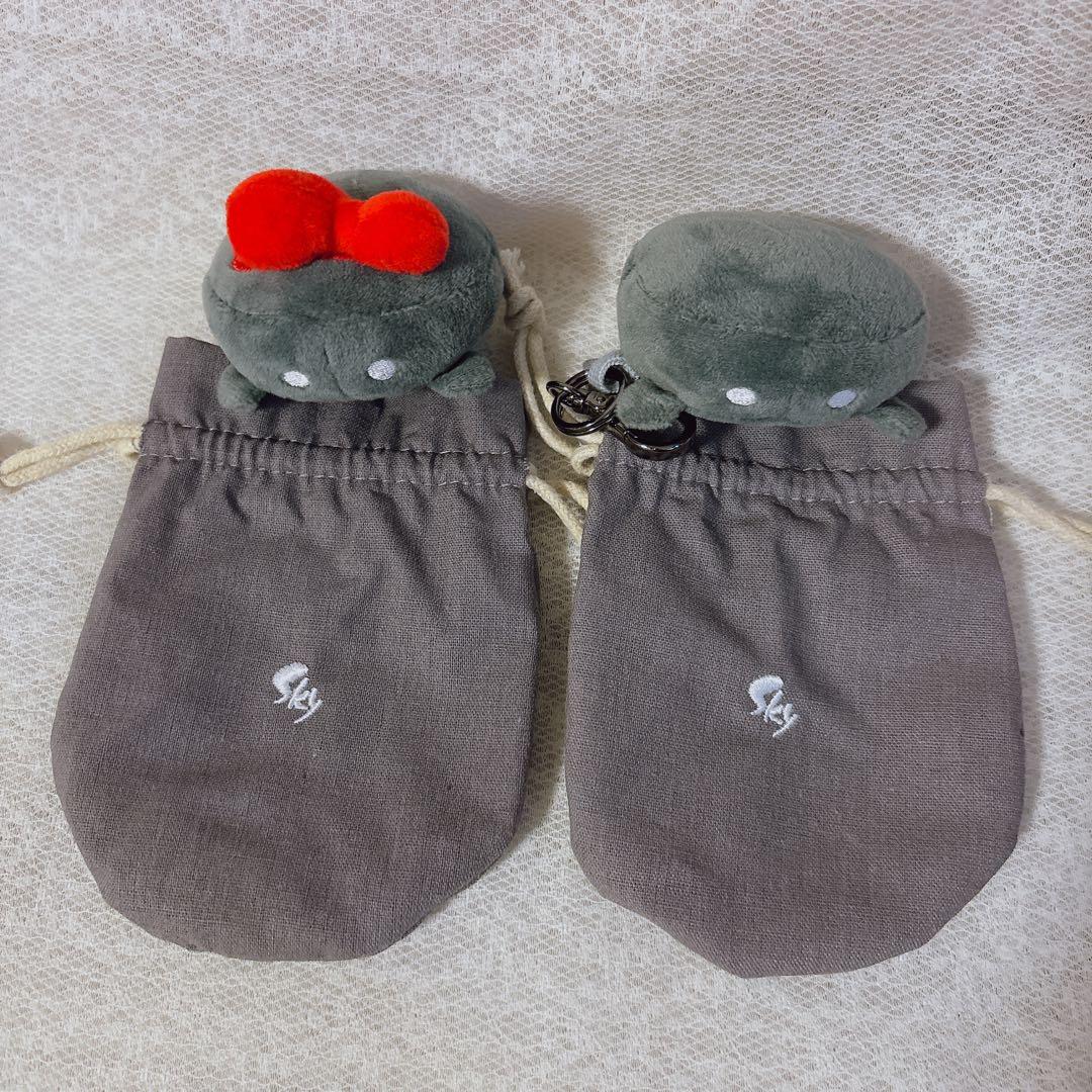 Sky 星を紡ぐ子どもたち 闇の蟹 キーホルダー ぬいぐるみ バッジ 2個セット