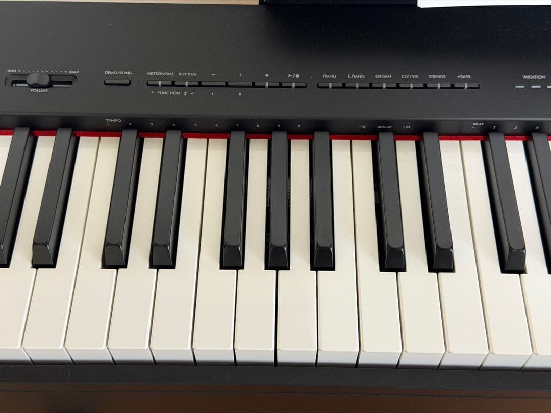 ヤマハ　P225B 電子ピアノ　キーボード　ブラック