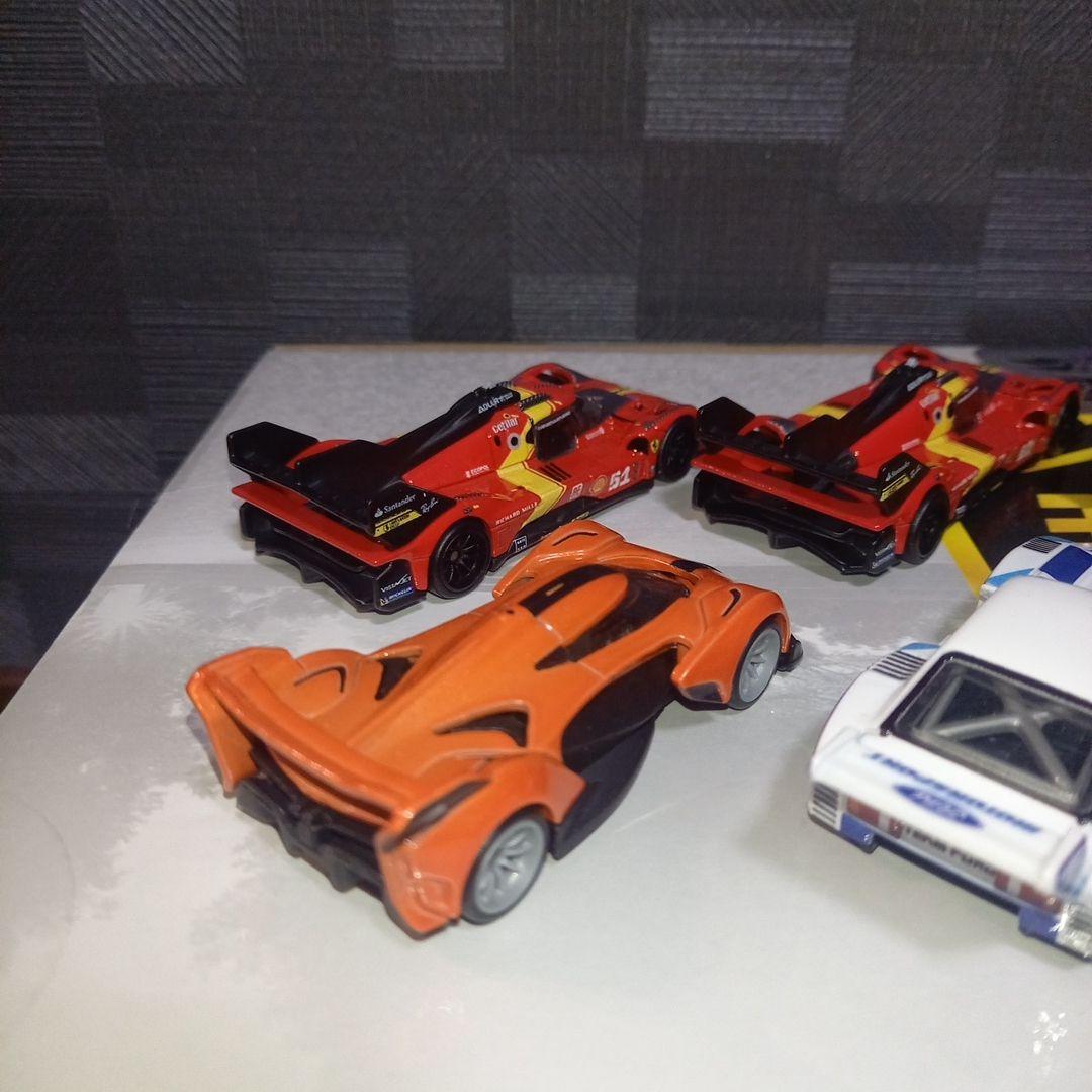 ホットウィール フェラーリ499PポルシェGT3R992 BRZ 