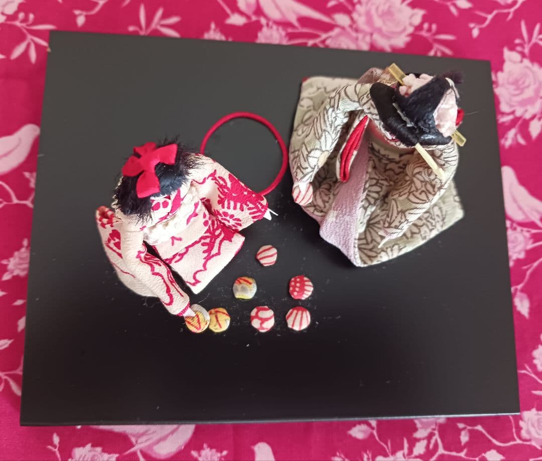 芦屋 ちぐさ人形「お手玉遊び」