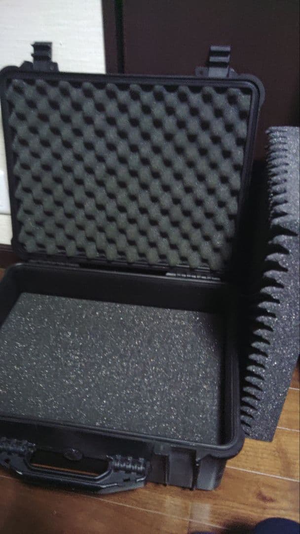 PELICANCASE 1550 ペリカンケース　フォーム付き