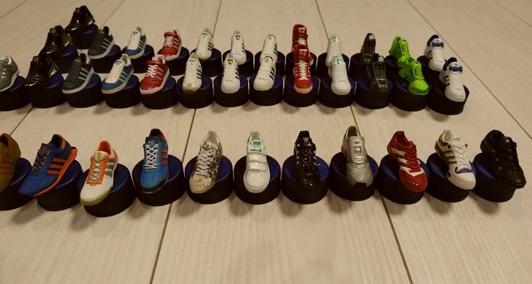 adidasスニーカーフィギュア×ペプシ