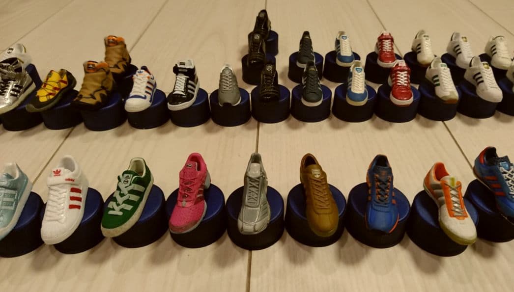 adidasスニーカーフィギュア×ペプシ