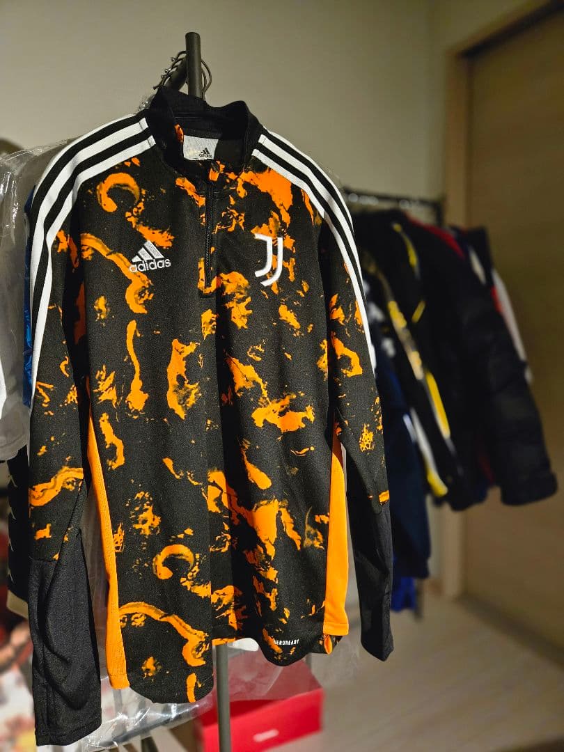 ​【正規品】 ユヴェントス 20/21 AOP トレーニングトップ