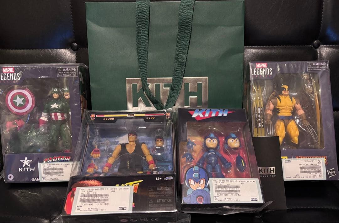 新品未開封 国内正規品 KITH Marvel フィギュアセット