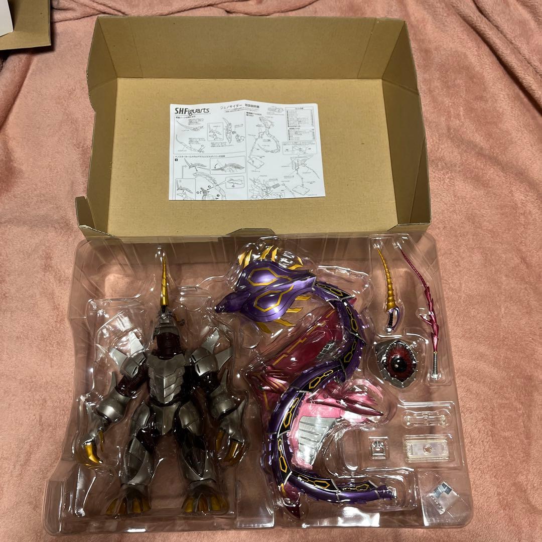 ファム&ジェノサイダー&マグナギガ&ゾルダ　仮面ライダー龍騎 フィギュアーツ