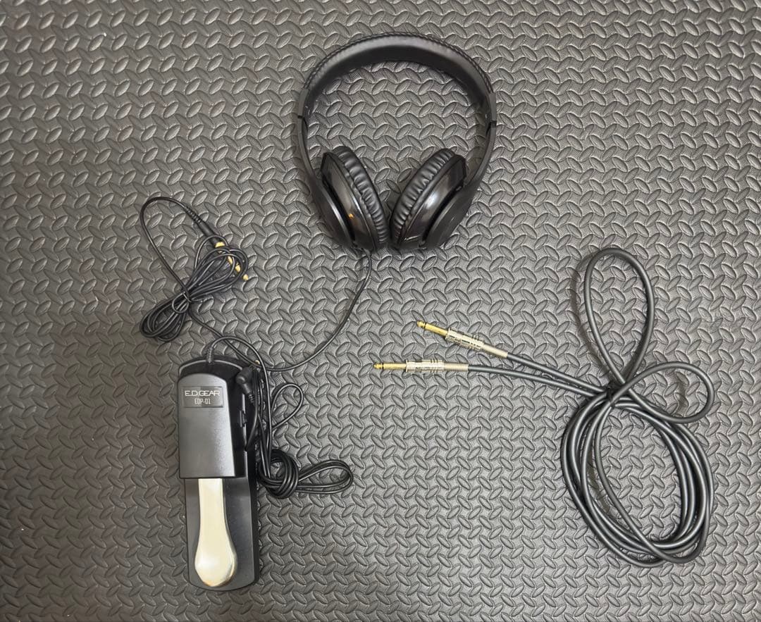 Roland FANTOM-08 シンセサイザー