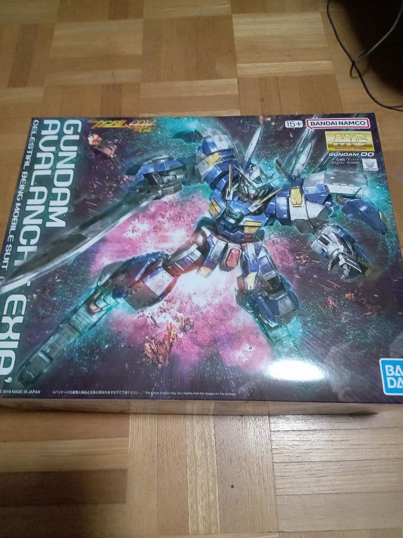 ロボット GUNDAM AVALANCHE EXIA 1/100