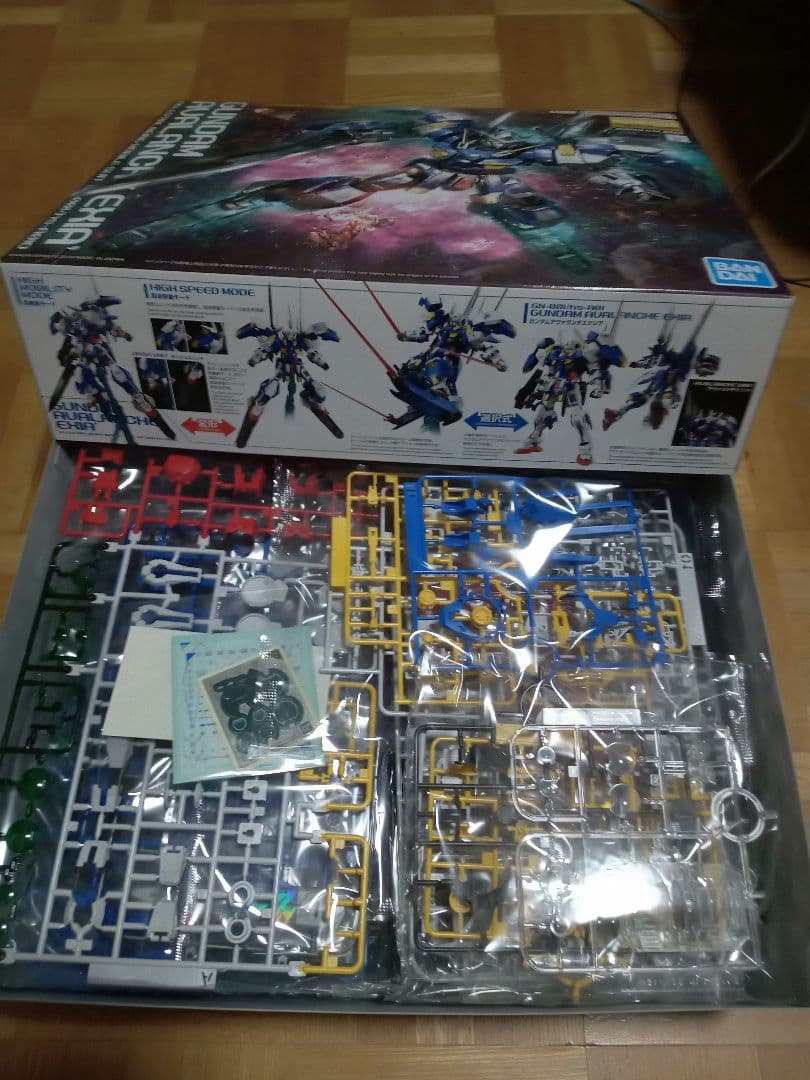 ロボット GUNDAM AVALANCHE EXIA 1/100